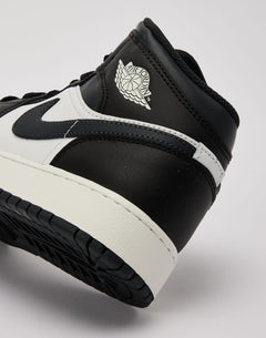 Jordan Air Jordan 1 Mid Grade-School