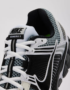 Nike Zoom Vomero 5 SE