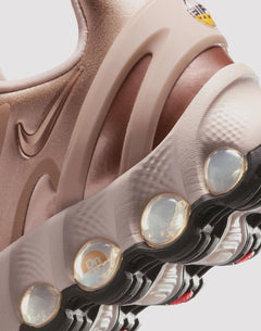 Nike Air Max Dn8